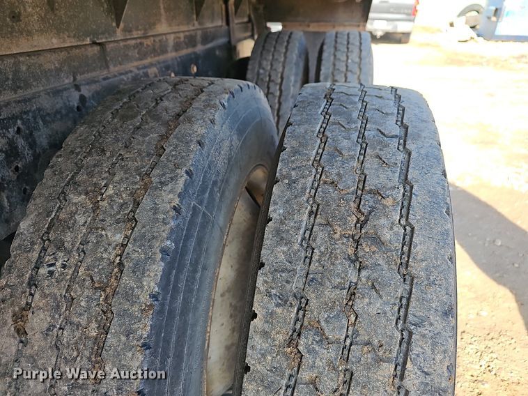 image for item NP9307 2007 International  9200i SBA  dump truck