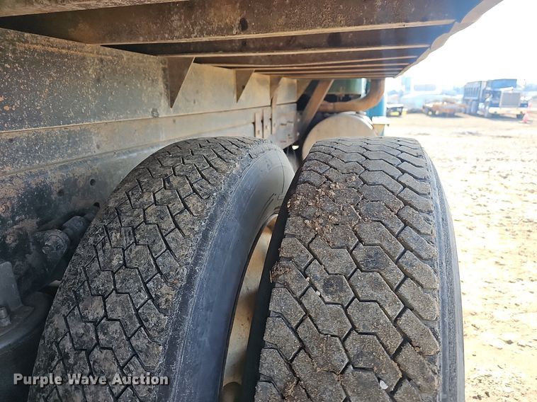 image for item NP9307 2007 International  9200i SBA  dump truck