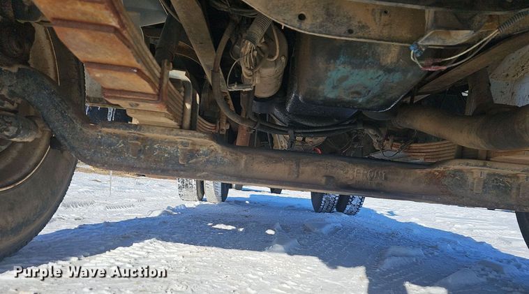 image for item NP9310 2000 International 4700 water truck