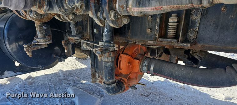 image for item NP9310 2000 International 4700 water truck