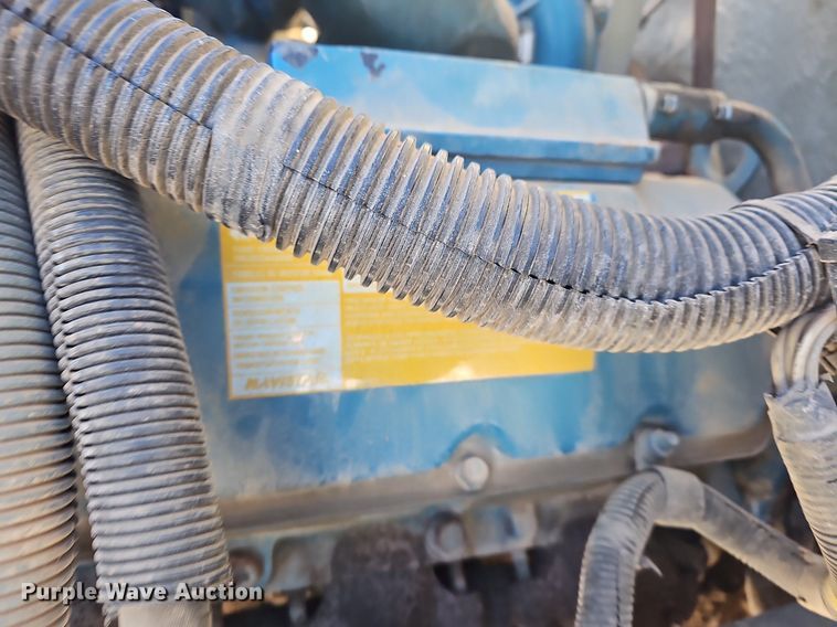 image for item NP9310 2000 International 4700 water truck