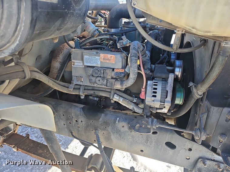 image for item NP9310 2000 International 4700 water truck