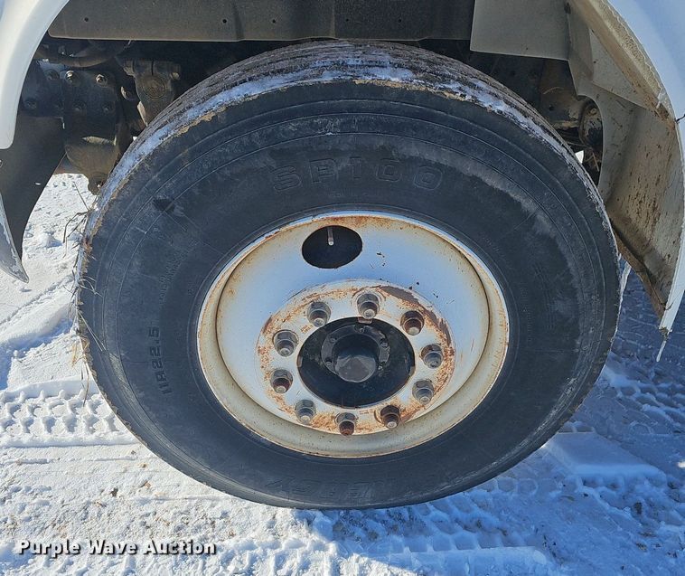 image for item NP9310 2000 International 4700 water truck