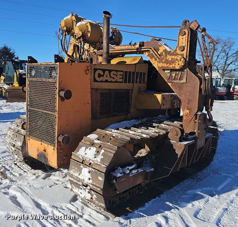 image for item NP9311 1976 Case 1450 pipelayer