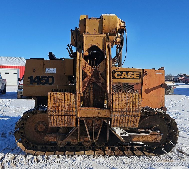 image for item NP9311 1976 Case 1450 pipelayer