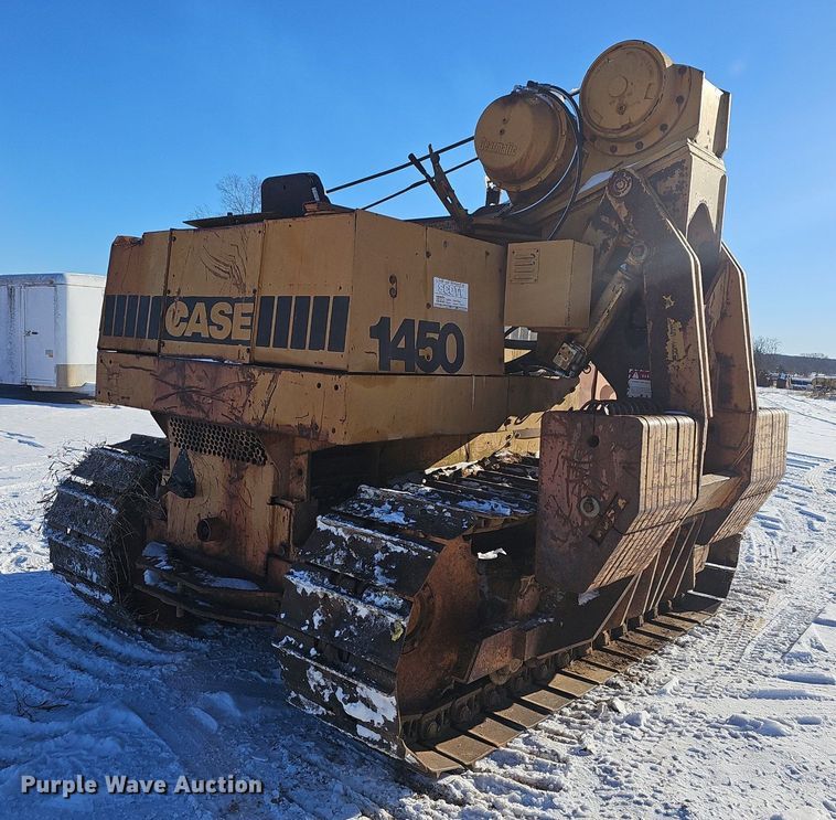 image for item NP9311 1976 Case 1450 pipelayer