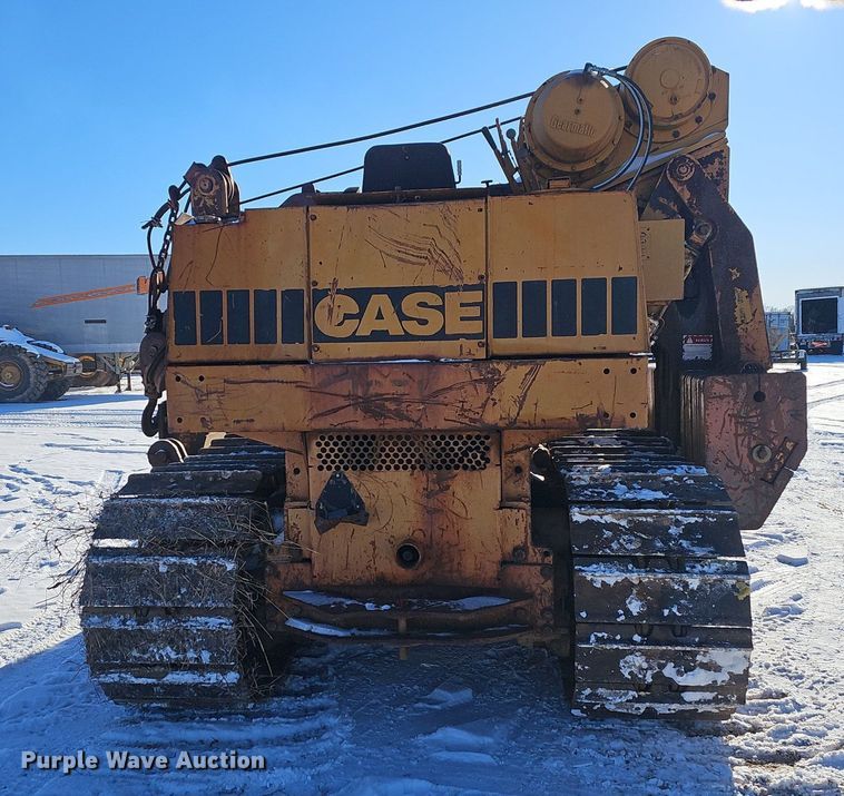 image for item NP9311 1976 Case 1450 pipelayer