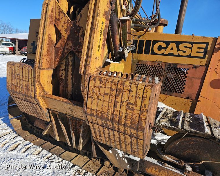 image for item NP9311 1976 Case 1450 pipelayer