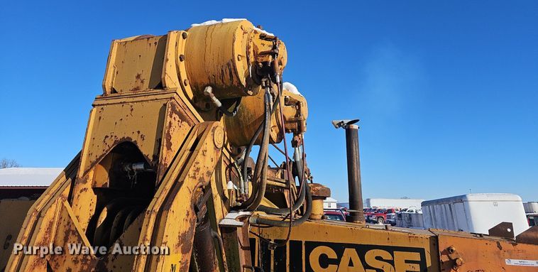 image for item NP9311 1976 Case 1450 pipelayer