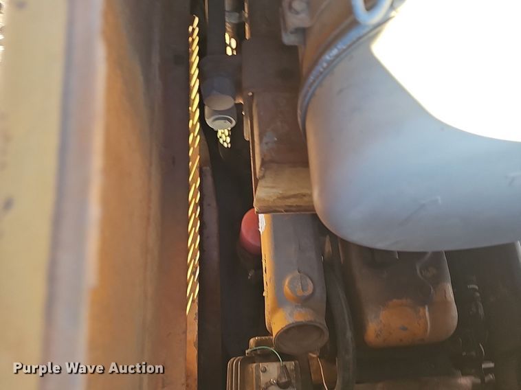 image for item NP9311 1976 Case 1450 pipelayer