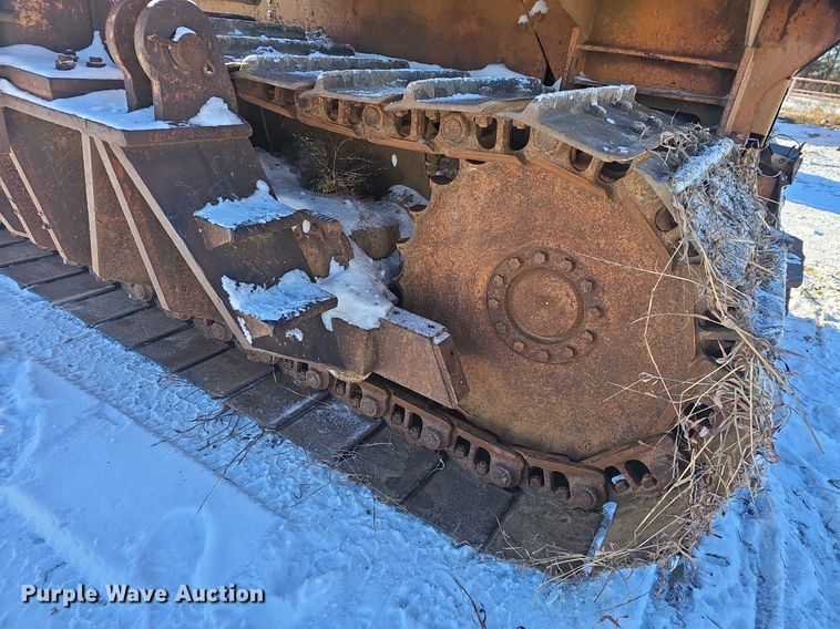 image for item NP9311 1976 Case 1450 pipelayer