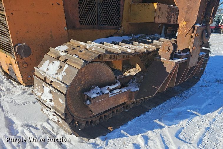 image for item NP9311 1976 Case 1450 pipelayer