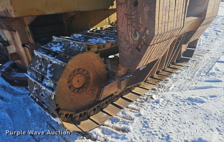 image for item NP9311 1976 Case 1450 pipelayer