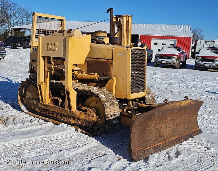 image for item NP9312 1984 John Deere 450D pipelayer