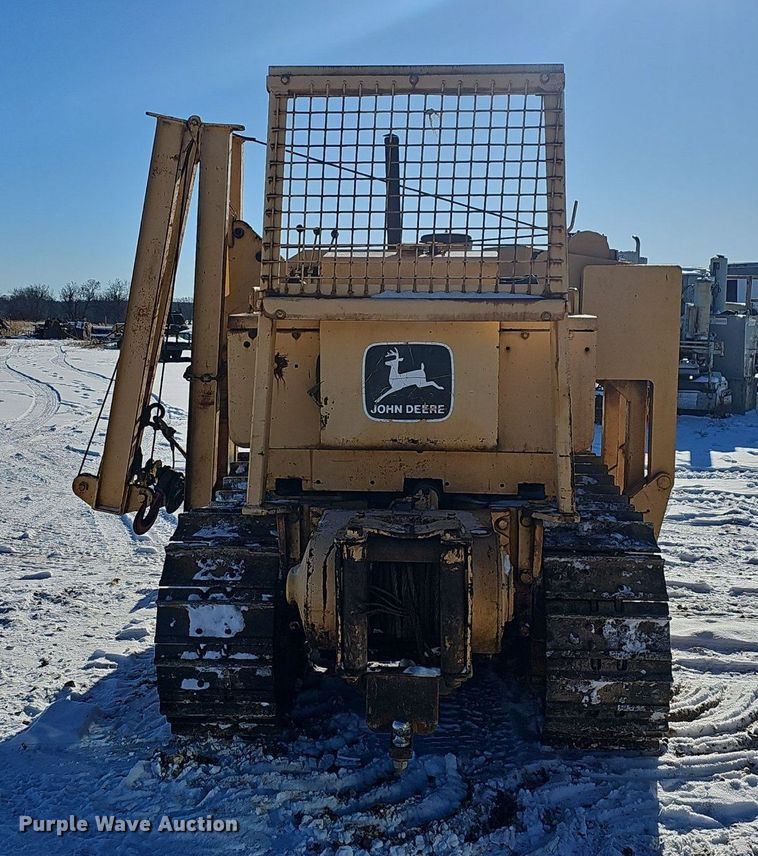 image for item NP9312 1984 John Deere 450D pipelayer