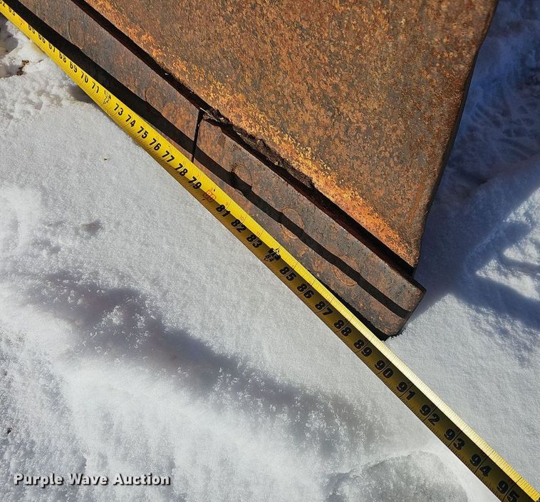 image for item NP9312 1984 John Deere 450D pipelayer