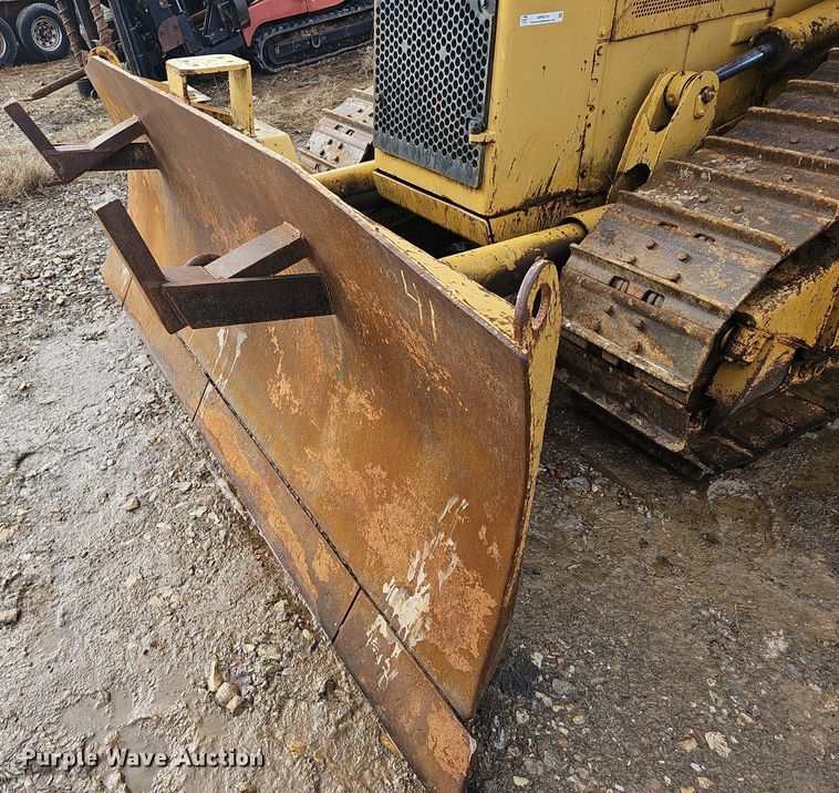 image for item NP9319 1994 Caterpillar D4H XL pipelayer