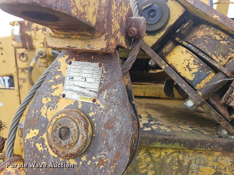 image for item NP9319 1994 Caterpillar D4H XL pipelayer