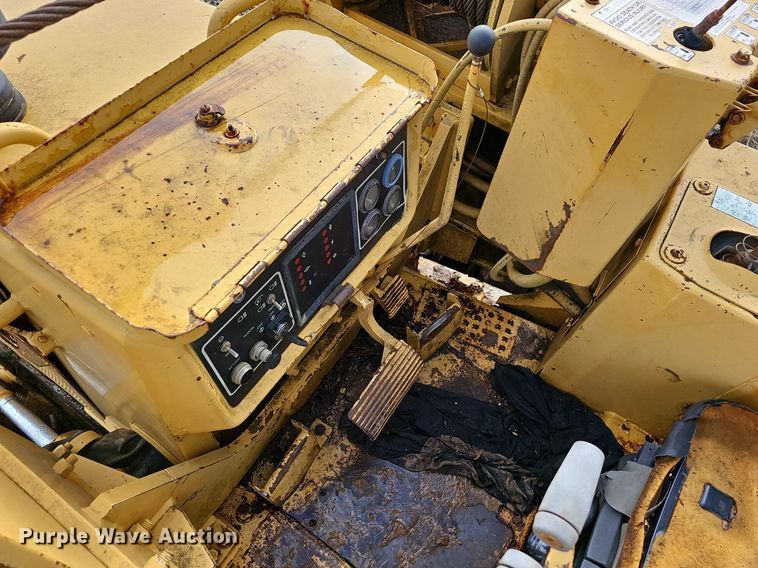 image for item NP9319 1994 Caterpillar D4H XL pipelayer