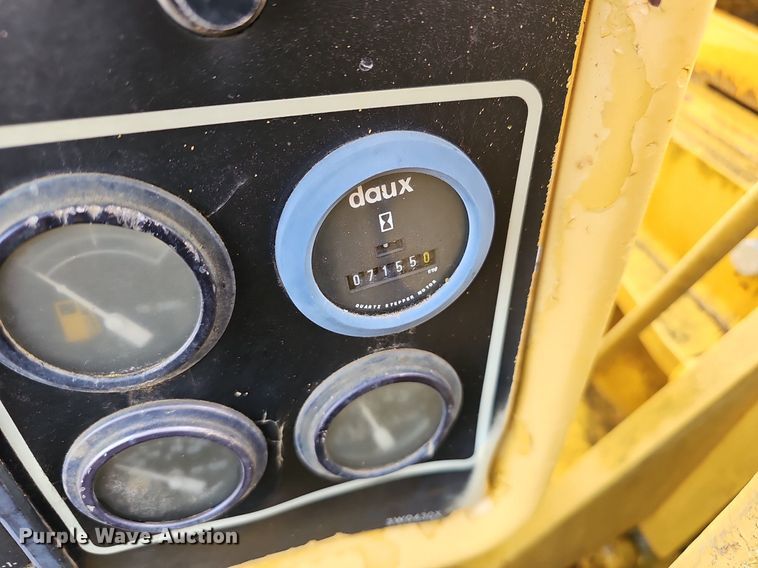 image for item NP9319 1994 Caterpillar D4H XL pipelayer