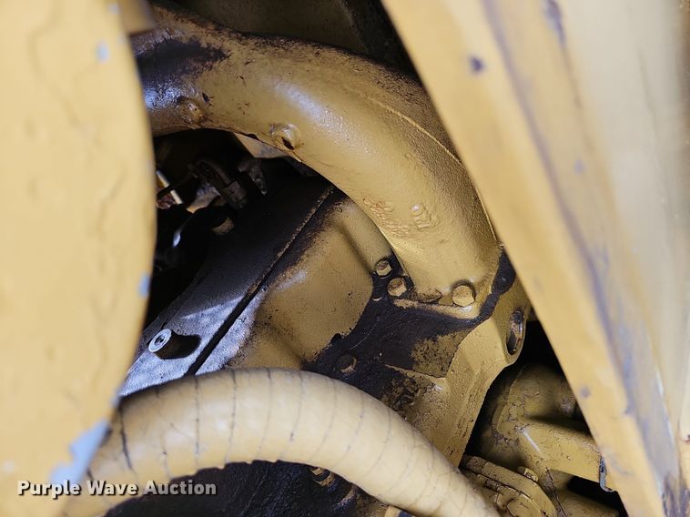 image for item NP9319 1994 Caterpillar D4H XL pipelayer