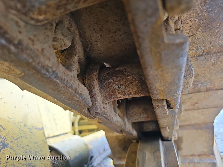 image for item NP9319 1994 Caterpillar D4H XL pipelayer