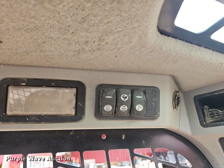 image for item NP9327 2014 Caterpillar 259D tracked skid steer loader