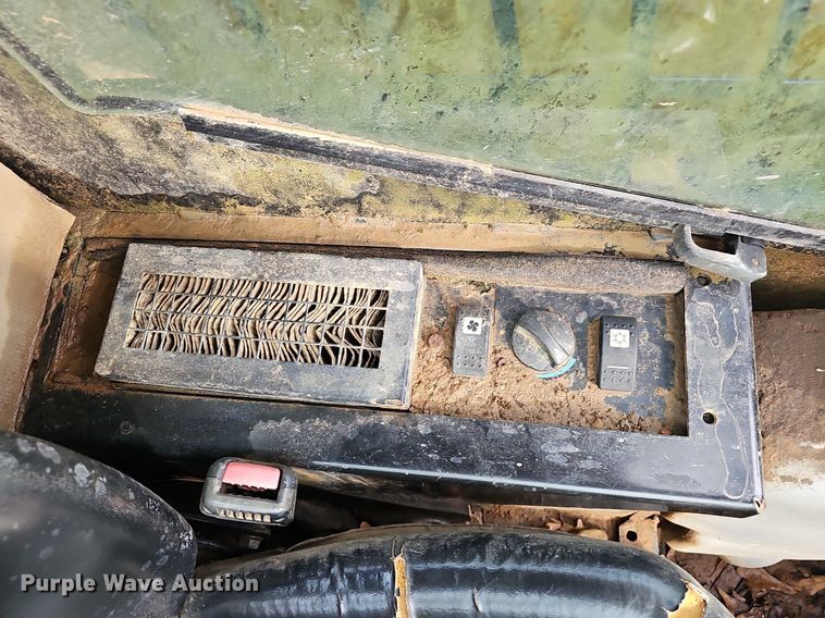 image for item NP9332 2013 Caterpillar 259B3 tracked skid steer loader