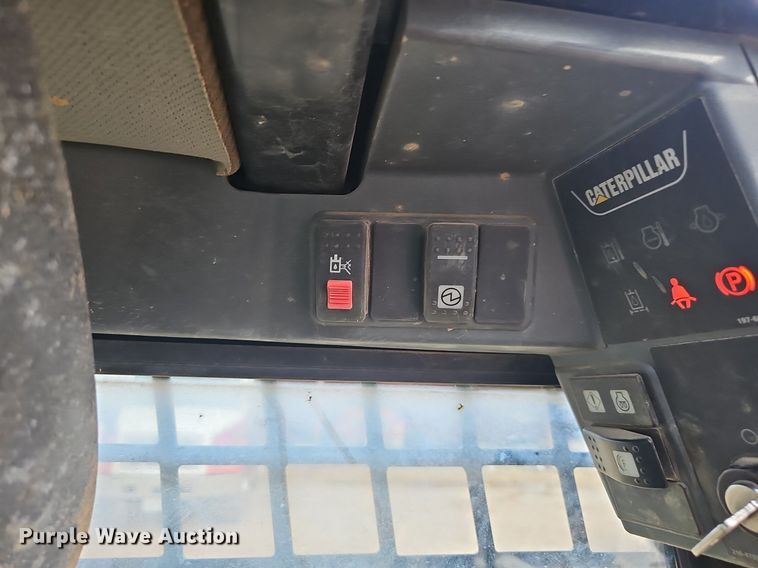 image for item NP9332 2013 Caterpillar 259B3 tracked skid steer loader