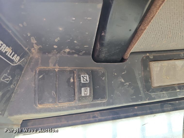 image for item NP9332 2013 Caterpillar 259B3 tracked skid steer loader