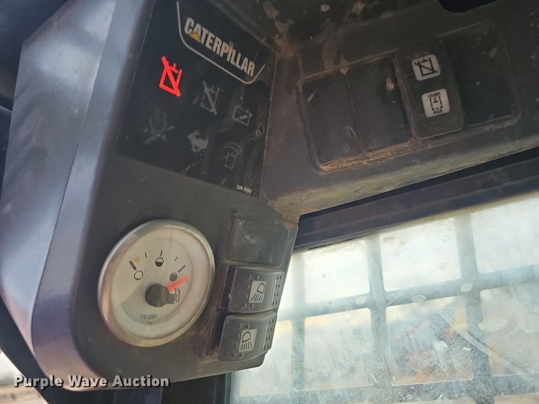 image for item NP9332 2013 Caterpillar 259B3 tracked skid steer loader