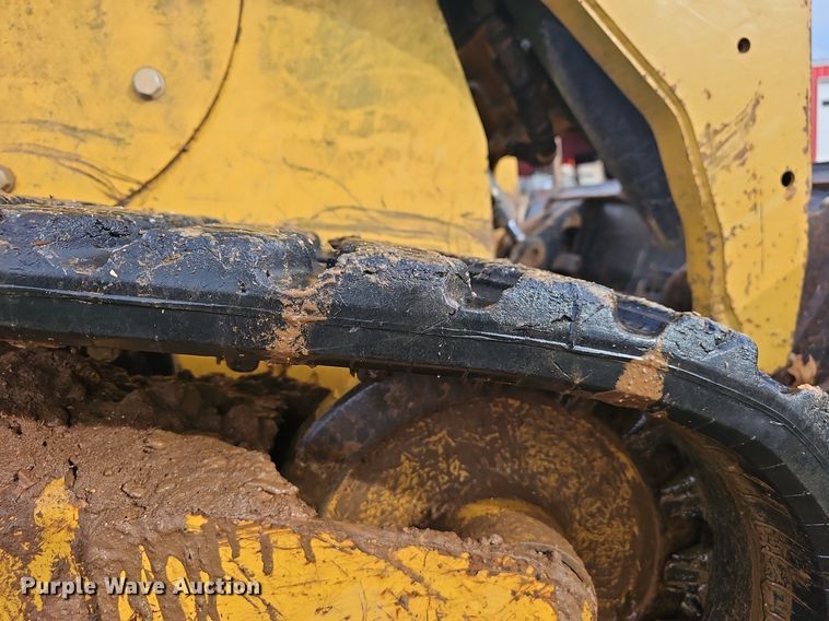 image for item NP9332 2013 Caterpillar 259B3 tracked skid steer loader