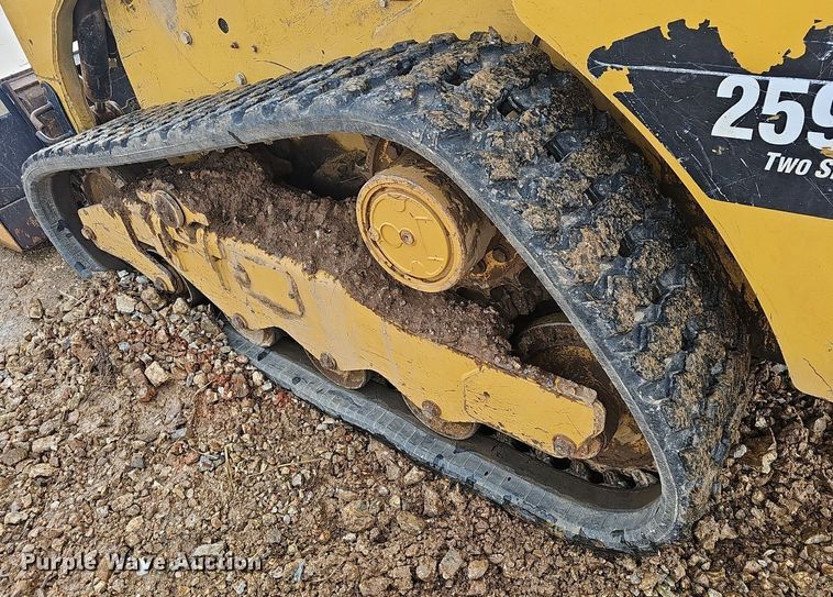 image for item NP9332 2013 Caterpillar 259B3 tracked skid steer loader