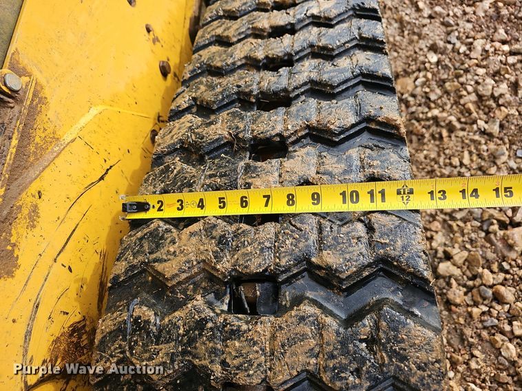 image for item NP9332 2013 Caterpillar 259B3 tracked skid steer loader