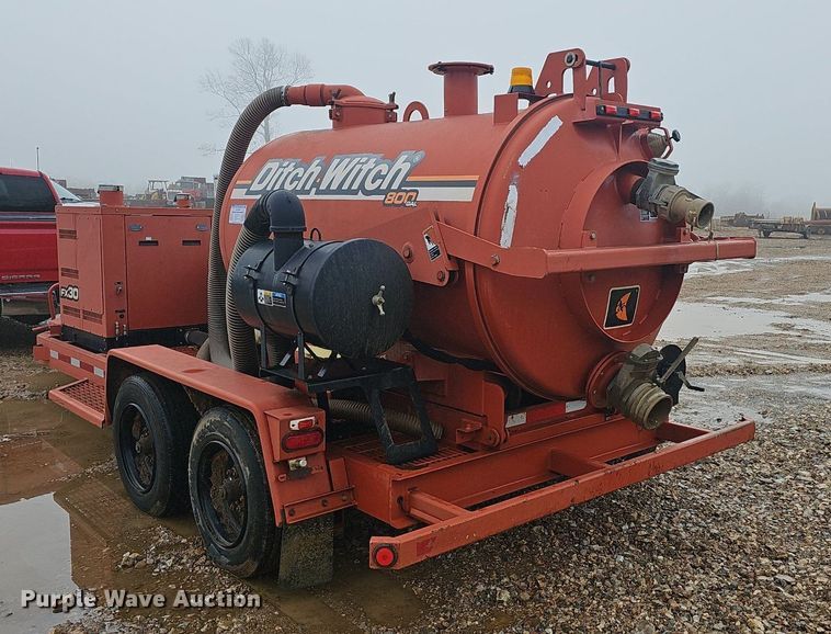 image for item NP9333 2013 Ditch Witch FX30 vacuum excavator