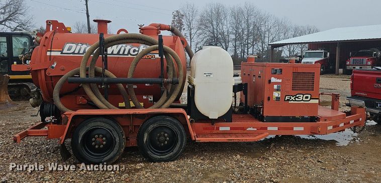 image for item NP9333 2013 Ditch Witch FX30 vacuum excavator