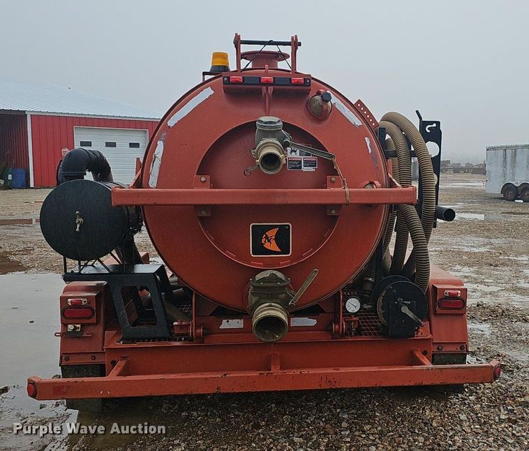 image for item NP9333 2013 Ditch Witch FX30 vacuum excavator