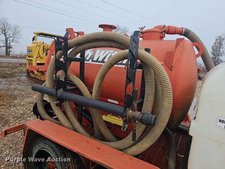 image for item NP9333 2013 Ditch Witch FX30 vacuum excavator