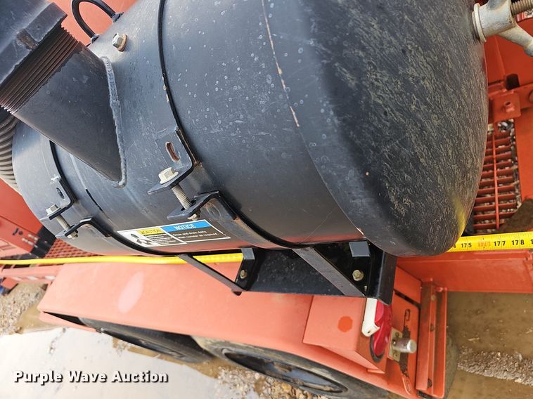 image for item NP9333 2013 Ditch Witch FX30 vacuum excavator