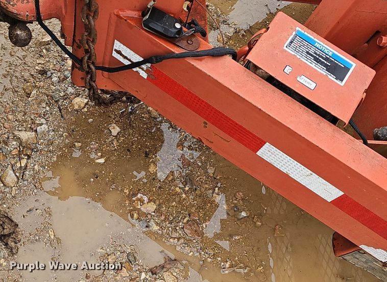 image for item NP9333 2013 Ditch Witch FX30 vacuum excavator