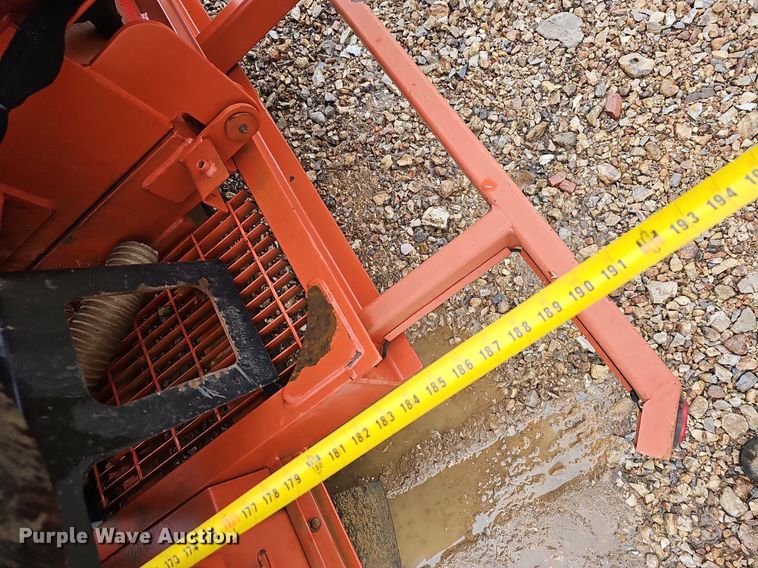 image for item NP9333 2013 Ditch Witch FX30 vacuum excavator