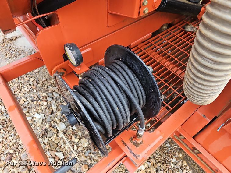 image for item NP9333 2013 Ditch Witch FX30 vacuum excavator