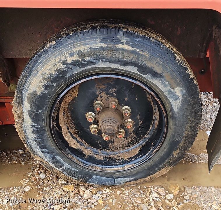 image for item NP9333 2013 Ditch Witch FX30 vacuum excavator