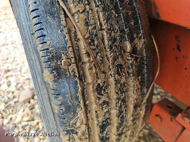 image for item NP9333 2013 Ditch Witch FX30 vacuum excavator