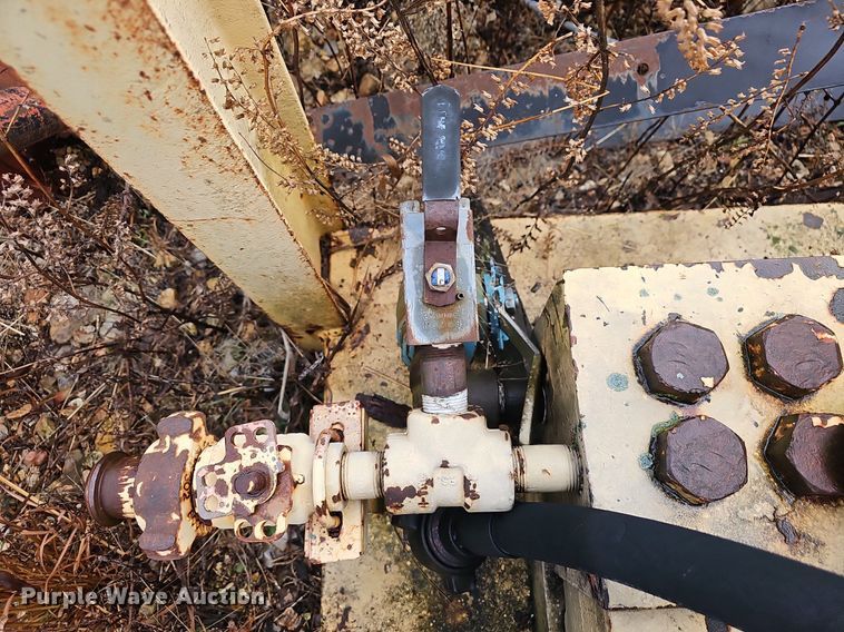 image for item NP9338 Spicer hydrostatic pump