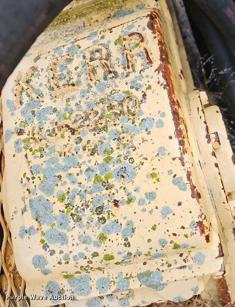 image for item NP9338 Spicer hydrostatic pump