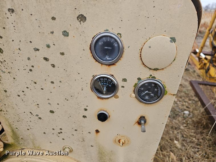 image for item NP9338 Spicer hydrostatic pump