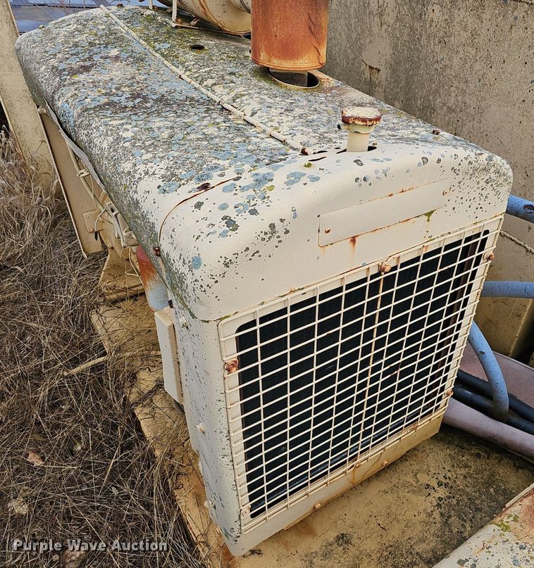 image for item NP9338 Spicer hydrostatic pump