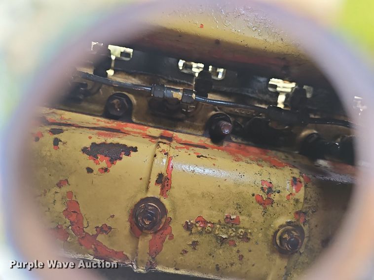 image for item NP9338 Spicer hydrostatic pump