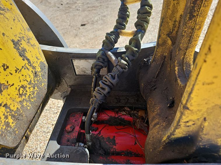 image for item NP9359 2013 Kobelco SK210LC excavator